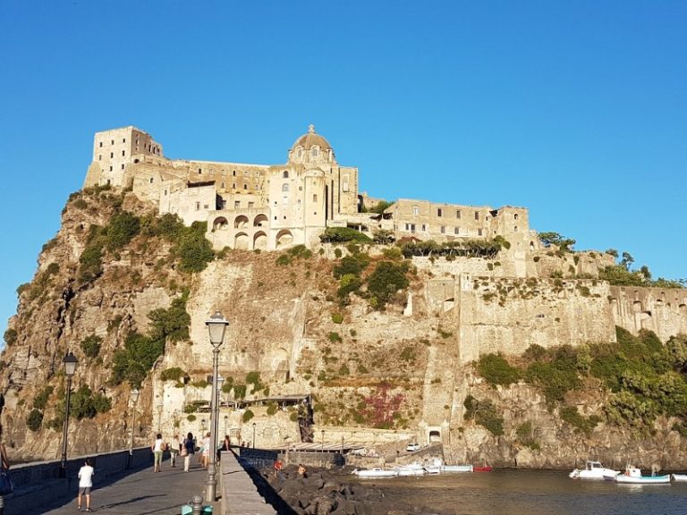 ischia-2329212_960_720