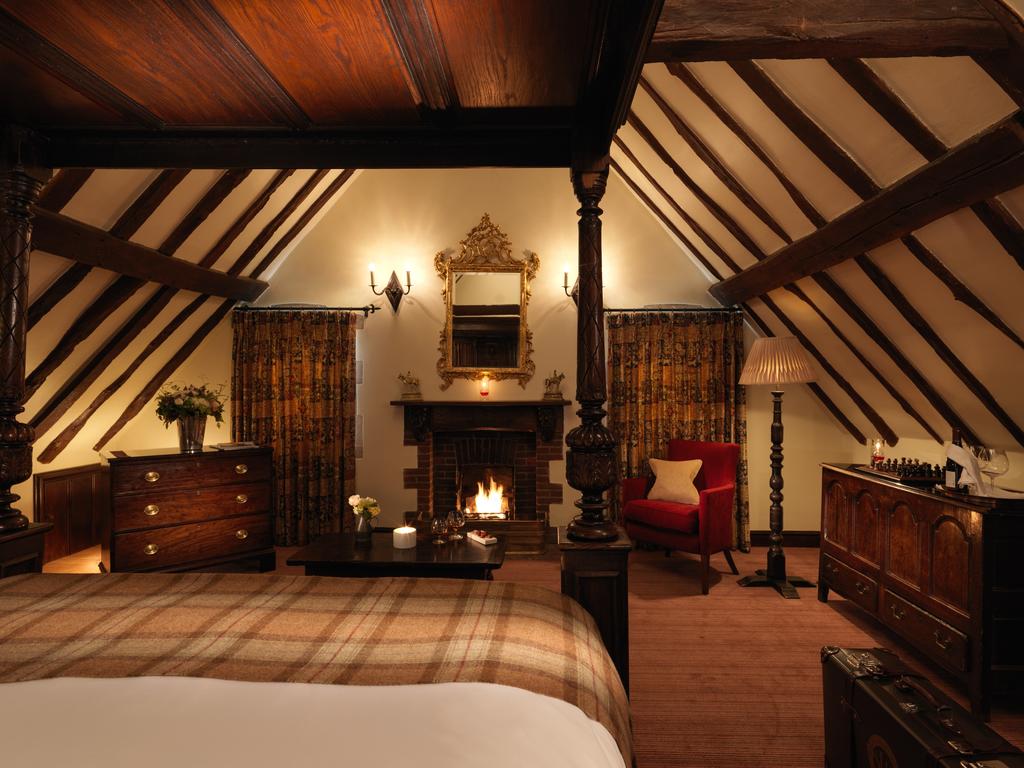 89904667